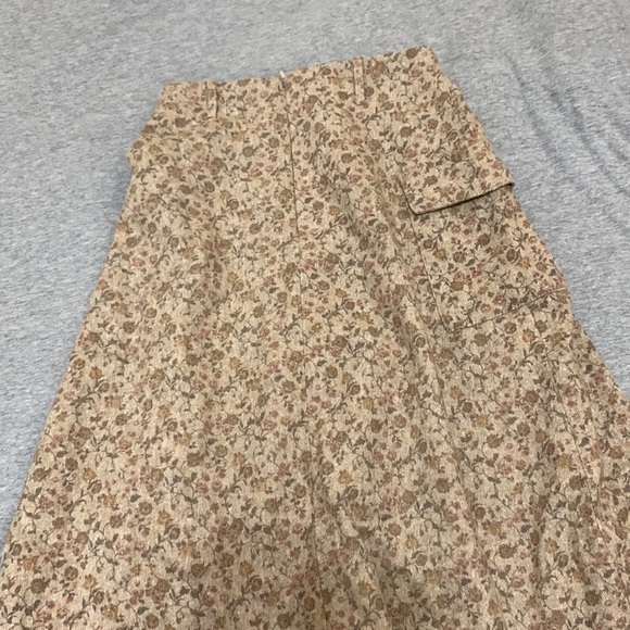 A line brown floral skirt with side pocket - Picture 3 of 3